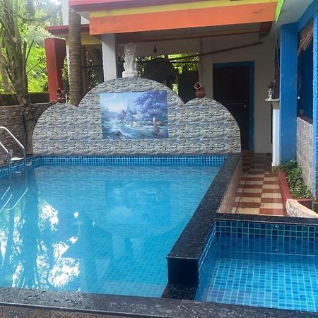 Calangute Beach Side Hotel ภายนอก รูปภาพ